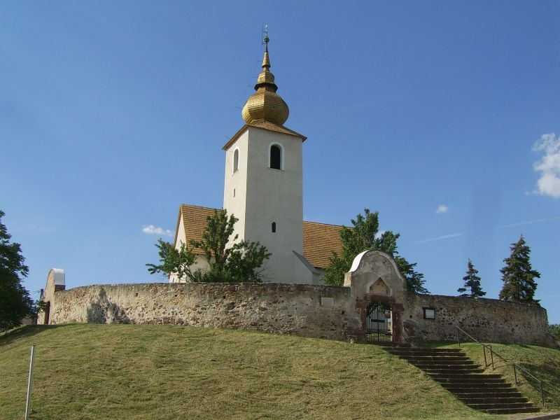 Erődített templom